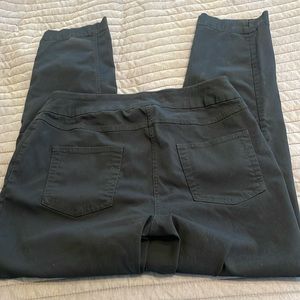 Like new navy blue ankle pull on pants
